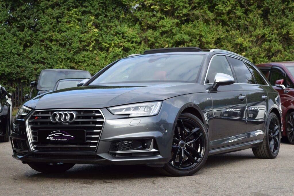 AUDI S4 3.0 TFSI V6 ESTATE PETROL AUTOMATIC FULLY LOADED FSH PANROOF 360 CAMERA
